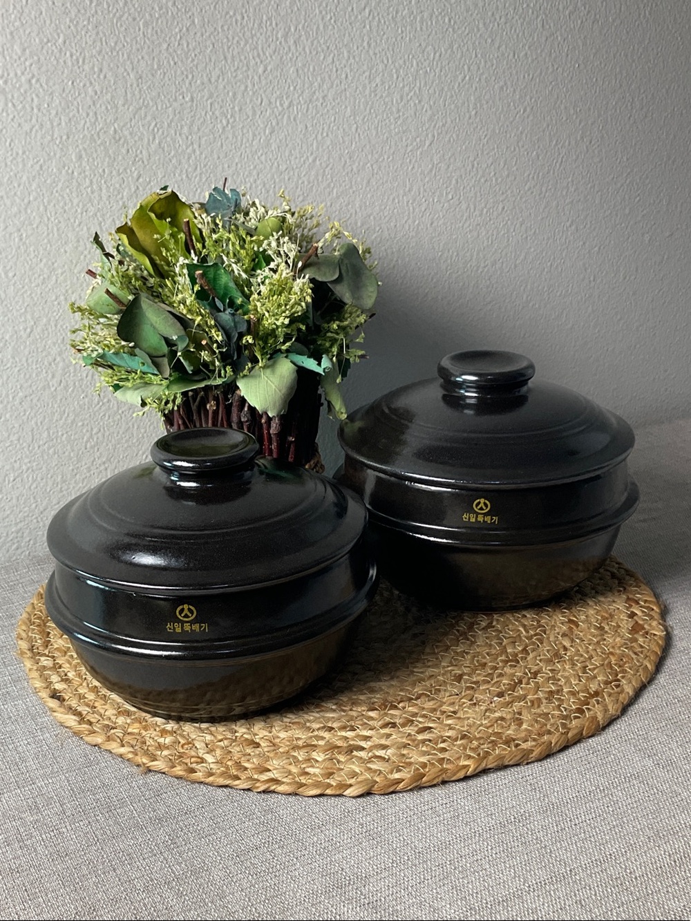 Vintage Korean Shinil Ttukbaegi Clay Pot Set 2 Stoneware Soup Bowls w/Lids
